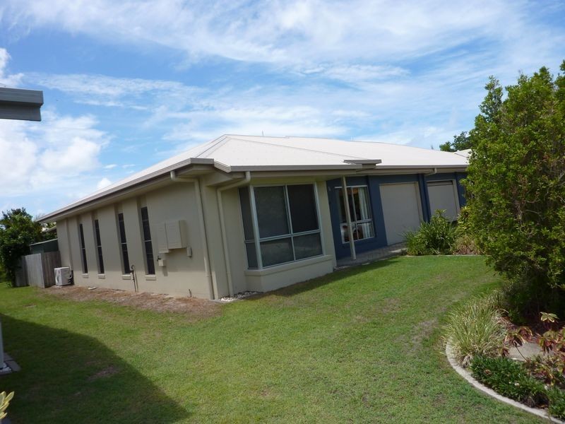 31/2 Grand Pde, Kawana Island QLD 4575