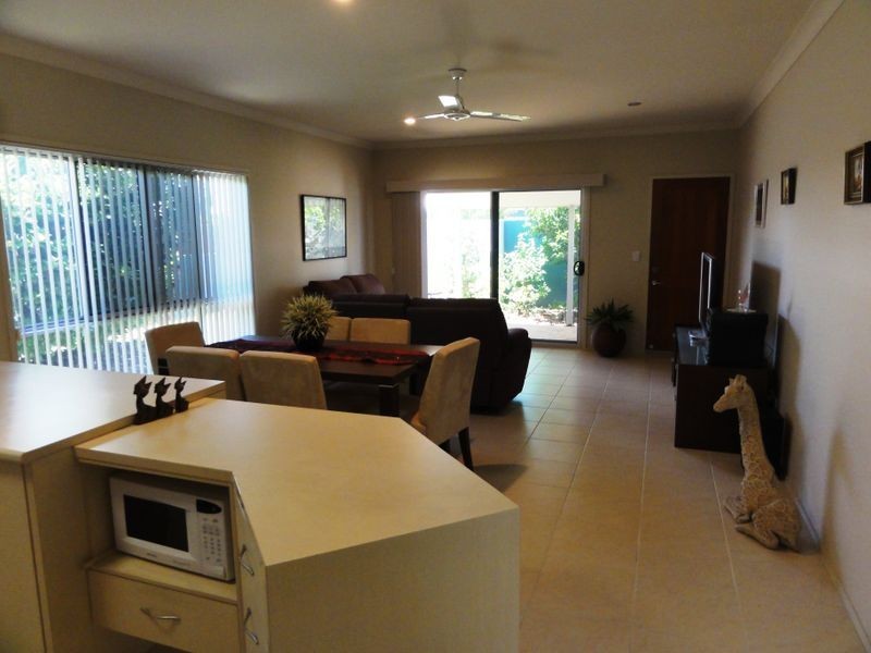151/2 Grand Pde, Kawana Island QLD 4575