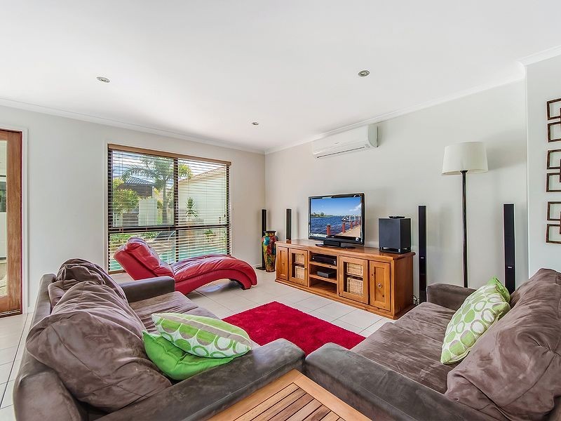 41 Tarawa Street, Kawana Island QLD 4575