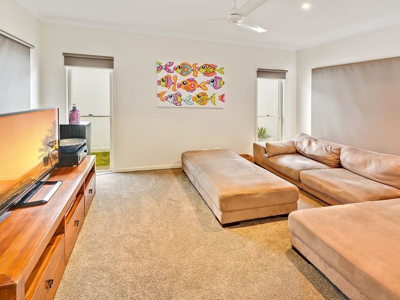 2/7 Solomon Court, Kawana Island QLD 4575