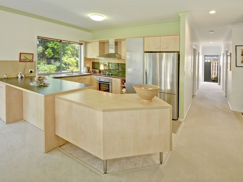 13/2 Grand Pde, Kawana Island QLD 4575