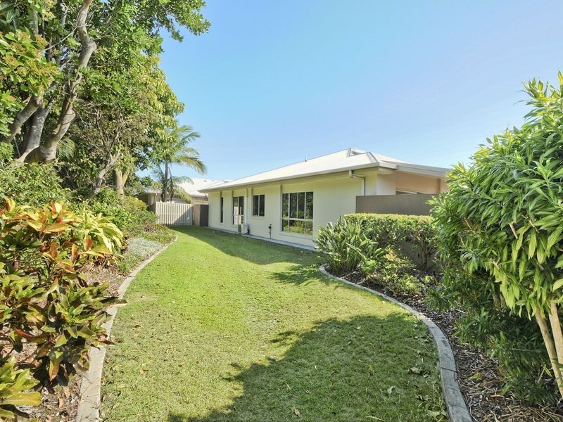 13/2 Grand Pde, Kawana Island QLD 4575