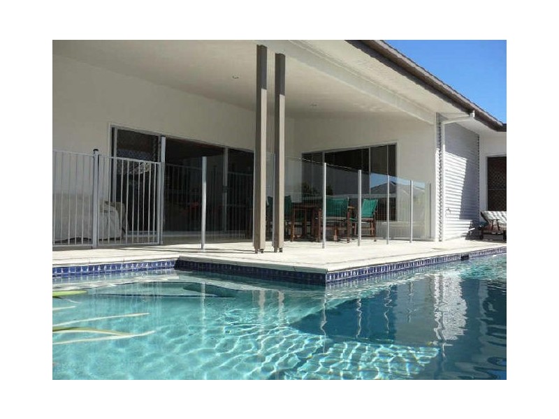 7 Abaco Street, Kawana Island QLD 4575