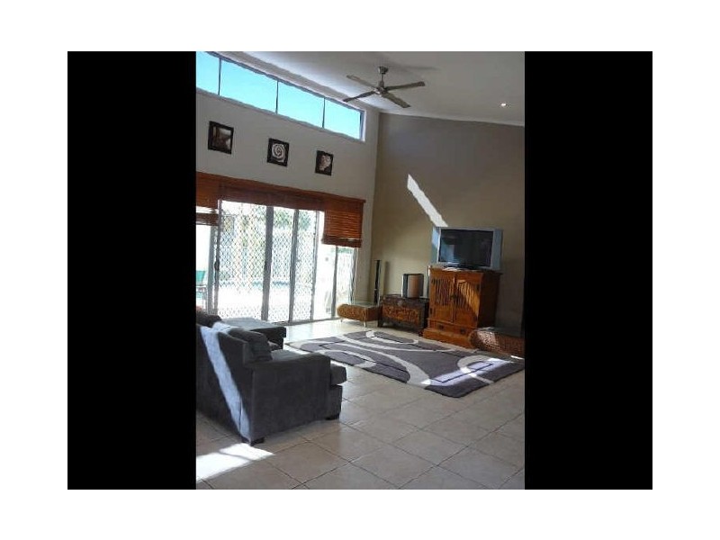 7 Abaco Street, Kawana Island QLD 4575