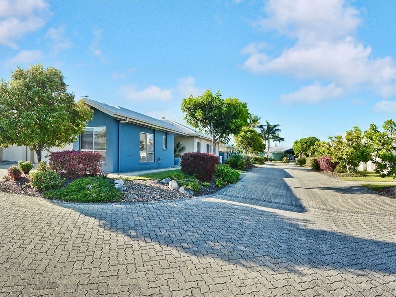 62/2 Grand Pde, Kawana Island QLD 4575