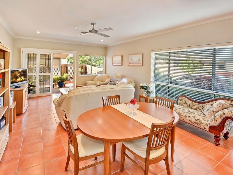 62/2 Grand Pde, Kawana Island QLD 4575