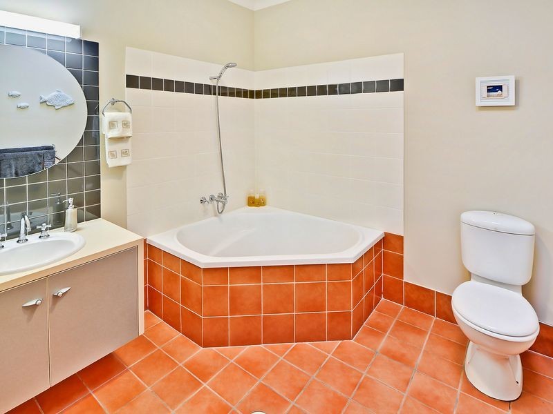 62/2 Grand Pde, Kawana Island QLD 4575