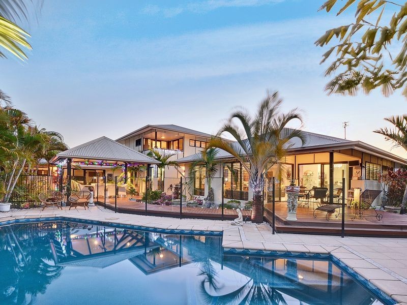 18 Majorca Place, Kawana Island QLD 4575