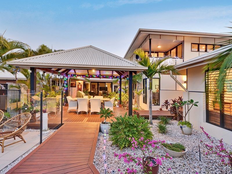 18 Majorca Place, Kawana Island QLD 4575