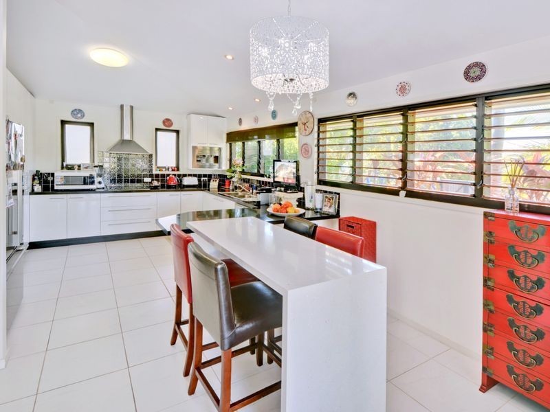 18 Majorca Place, Kawana Island QLD 4575