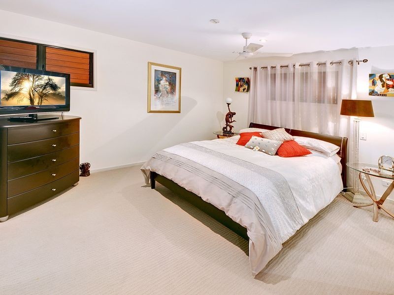 18 Majorca Place, Kawana Island QLD 4575