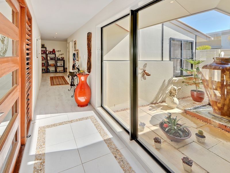 18 Majorca Place, Kawana Island QLD 4575