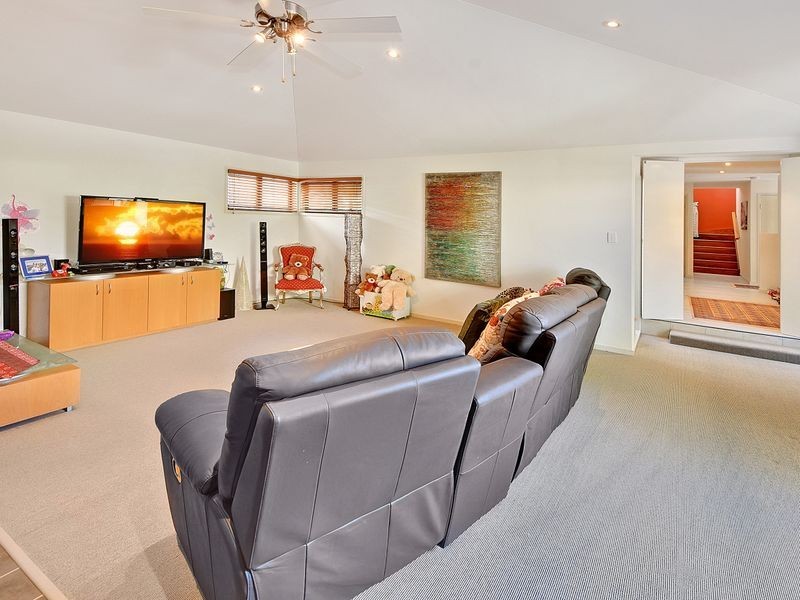 18 Majorca Place, Kawana Island QLD 4575