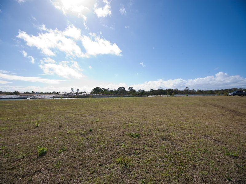 39 Lamatia Drive, Mountain Creek QLD 4557