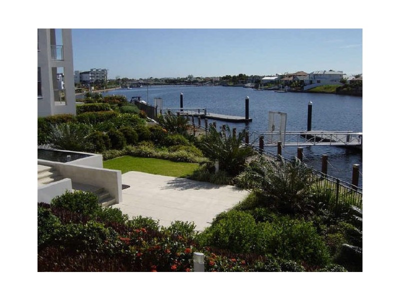 52/7 Grand Parade, Kawana Island QLD 4575