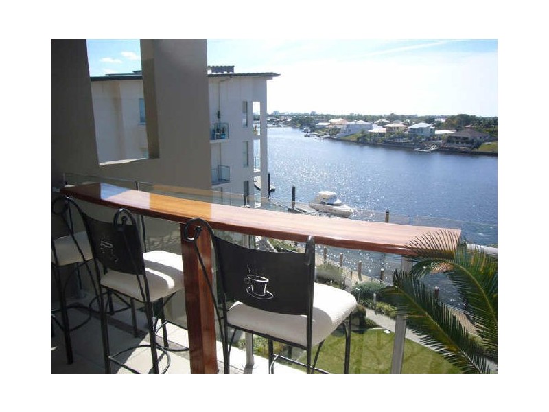 19/7 Grand Pde, Kawana Island QLD 4575