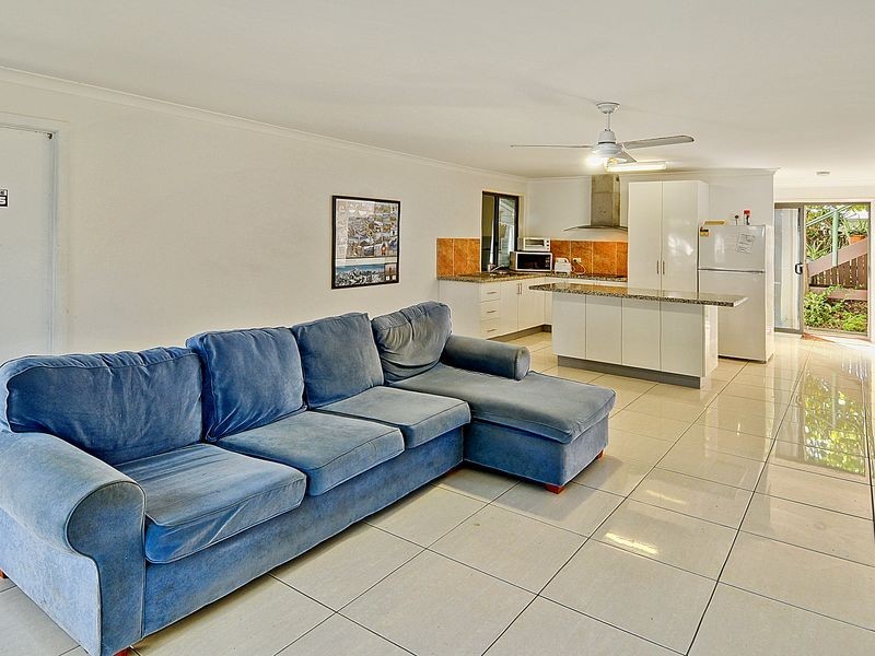 227 Nicklin Way, Warana QLD 4575