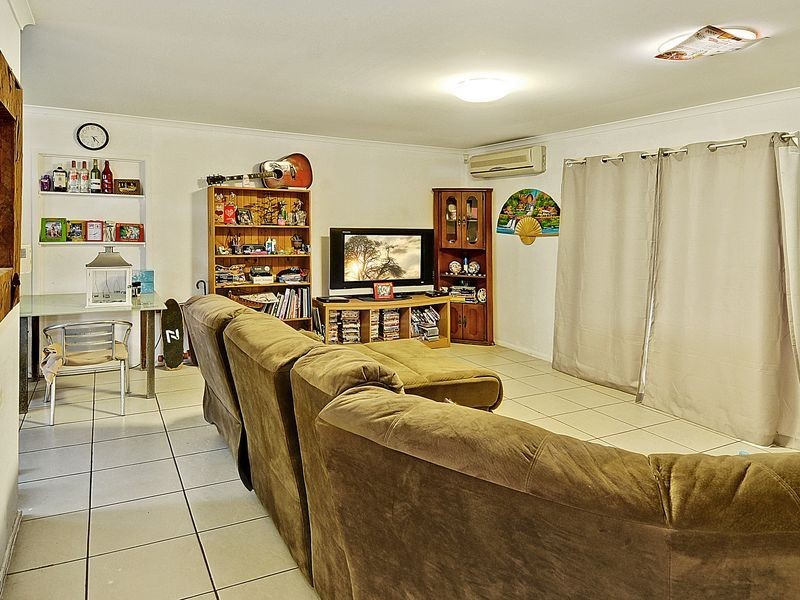 227 Nicklin Way, Warana QLD 4575