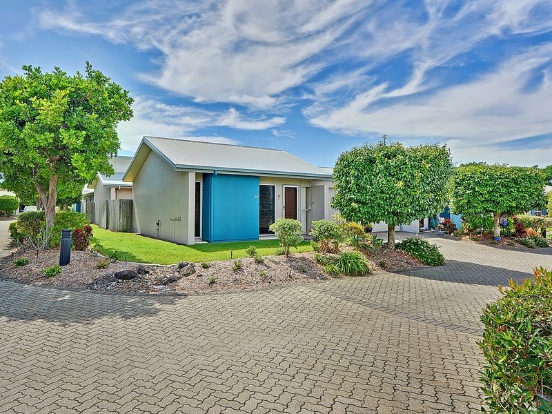 29/2 Grand Parade, Kawana Island QLD 4575