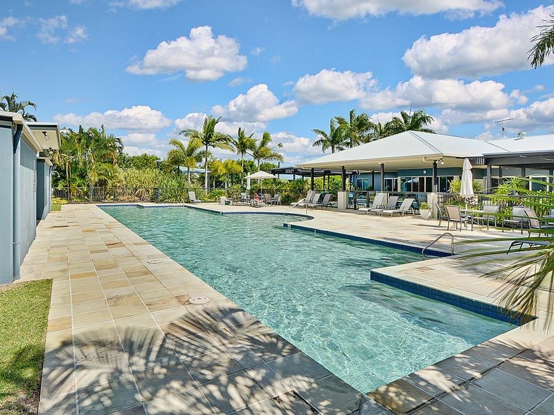 29/2 Grand Parade, Kawana Island QLD 4575