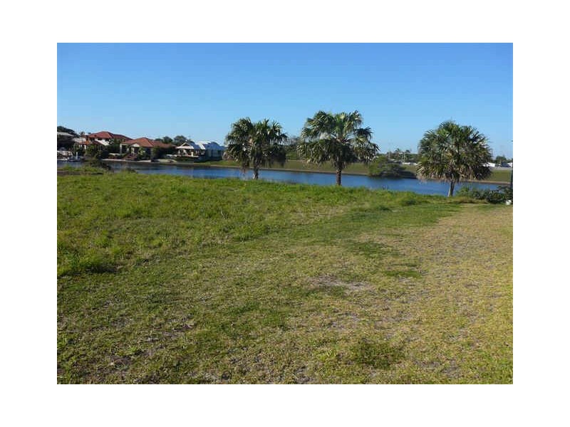 5 Antigua Crt, Kawana Island QLD 4575