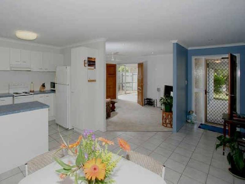 118 Oceanic Drive, Warana QLD 4575
