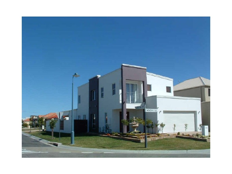 1 Molokai Lane, Kawana Island QLD 4575