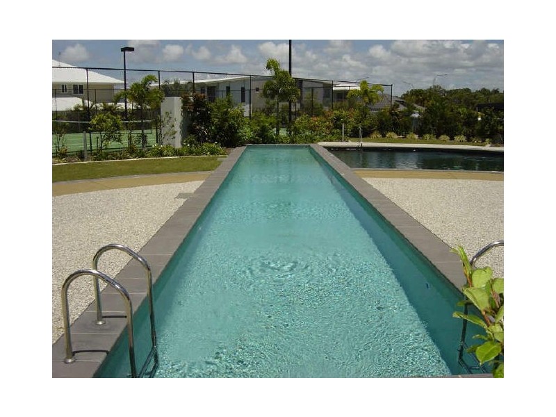 1/51 Grand Pde, Kawana Island QLD 4575