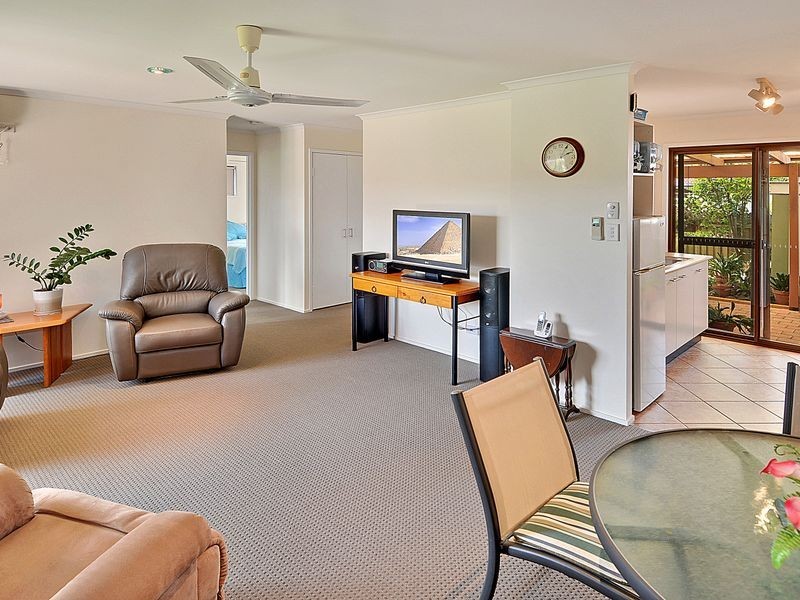 114/8 Melody Court, Warana QLD 4575