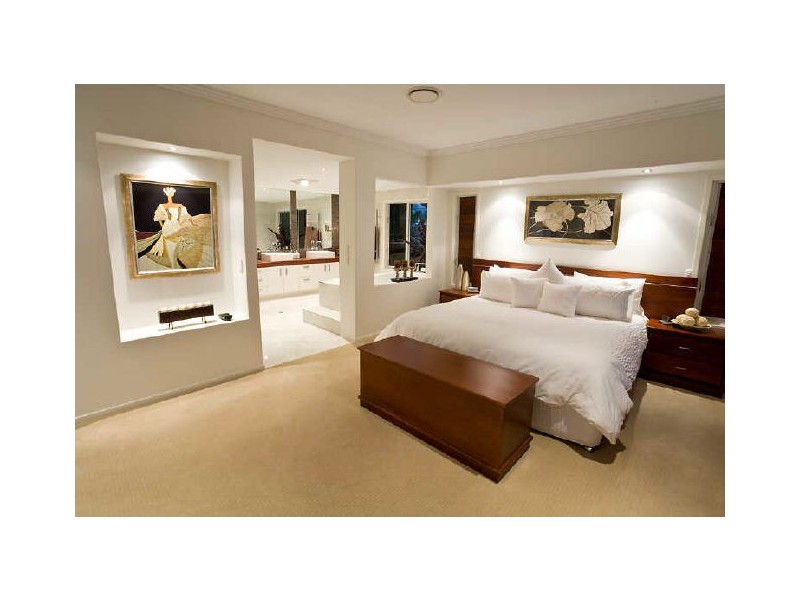 10 Cuba Crt, Kawana Island QLD 4575