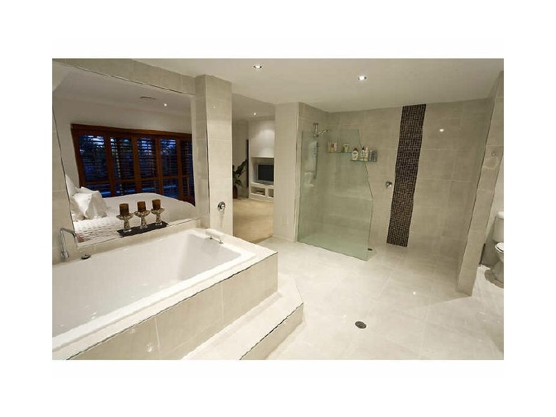 10 Cuba Crt, Kawana Island QLD 4575