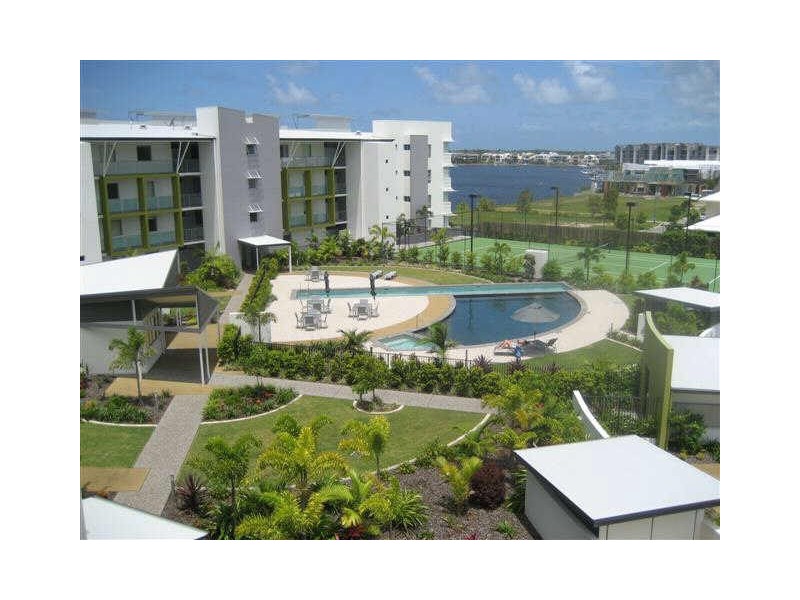 4/51 Grand Parade, Kawana Island QLD 4575