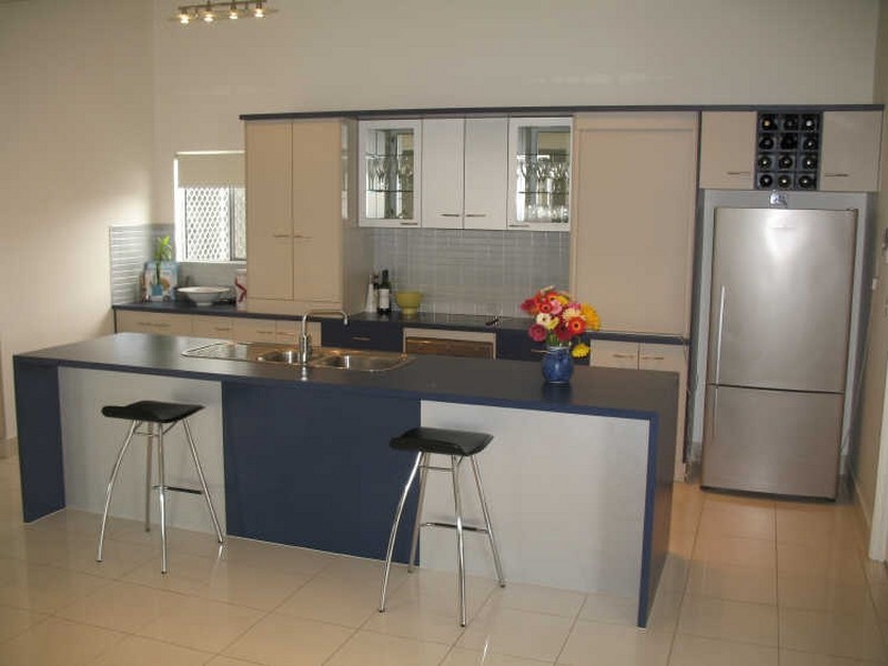 16 Cayman Place, Kawana Island QLD 4575