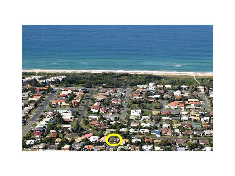 32 Lapoinya Cr, Warana QLD 4575