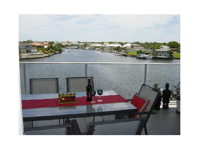 33/51 Grand Parade, Kawana Island QLD 4575