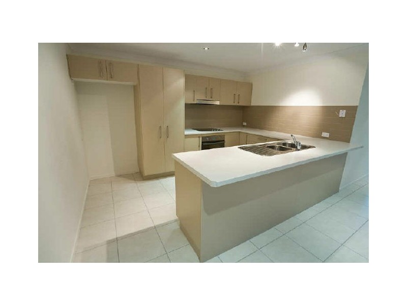 Units 1 & 2/126 Grand Pde, Kawana Island QLD 4575