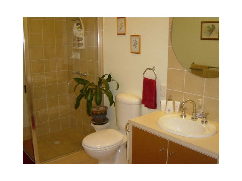 65/2 Grand Pde, Kawana Island QLD 4575