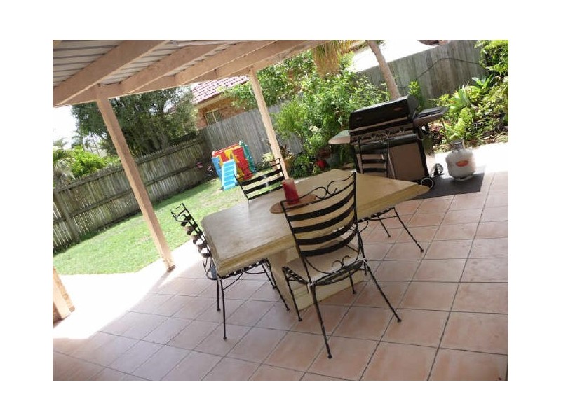 10 Magnolia Dr, Bokarina QLD 4575