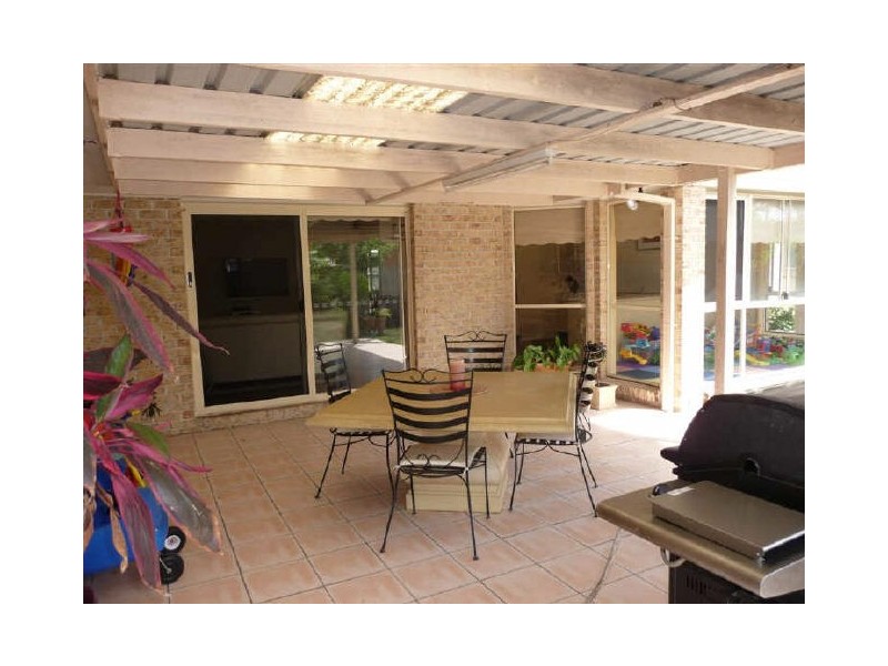 10 Magnolia Dr, Bokarina QLD 4575