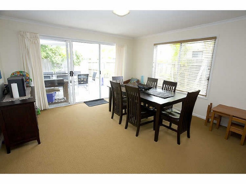 17 Majorca Pl, Kawana Island QLD 4575