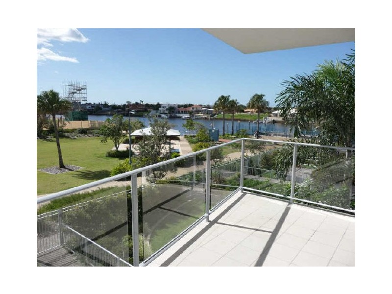 17/51 Grand Pde, Kawana Island QLD 4575