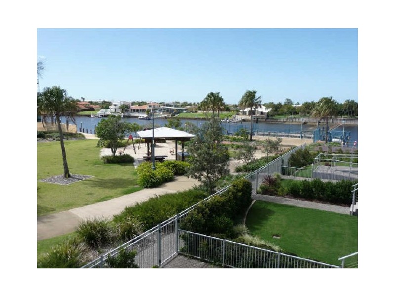 17/51 Grand Pde, Kawana Island QLD 4575