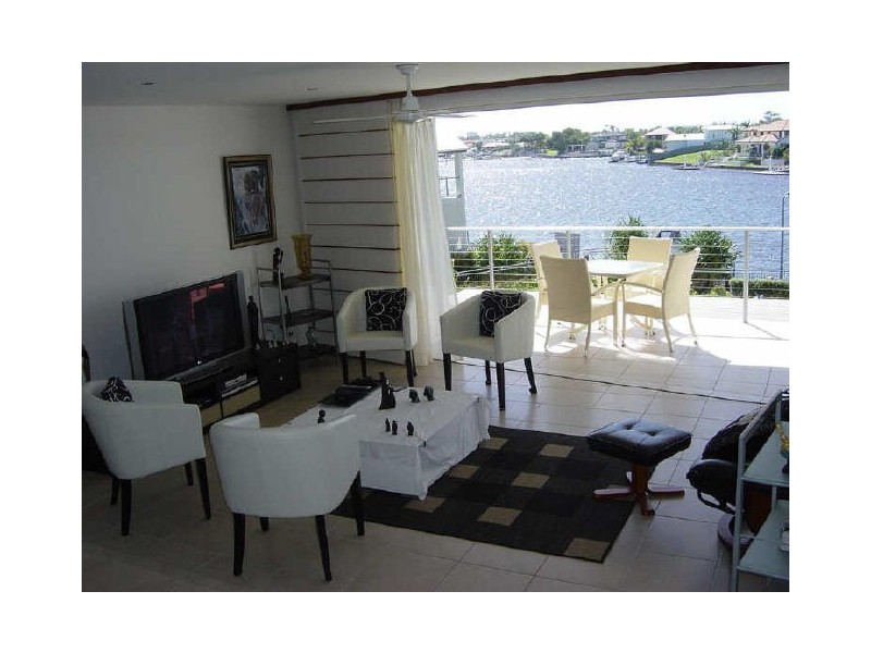 48/7 Grand Parade, Kawana Island QLD 4575