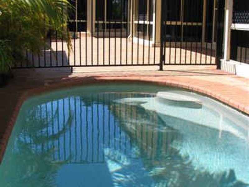 5 Sardinia Pl, Kawana Island QLD 4575