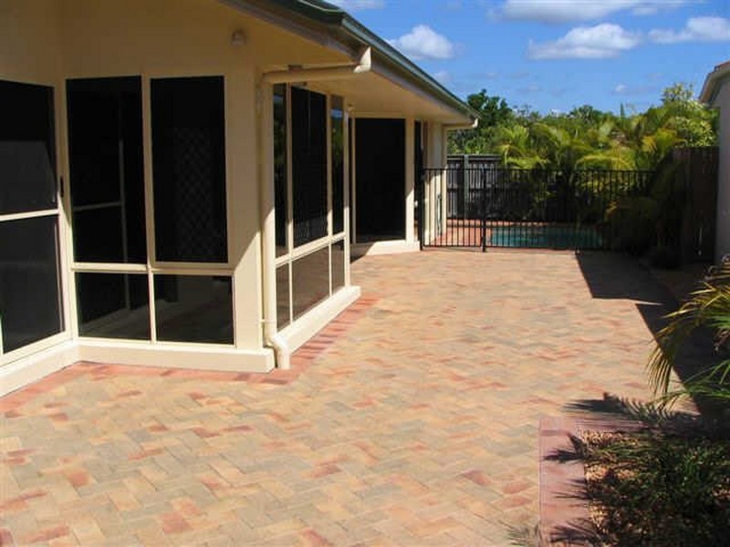 5 Sardinia Pl, Kawana Island QLD 4575