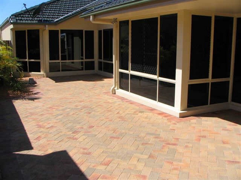 5 Sardinia Pl, Kawana Island QLD 4575