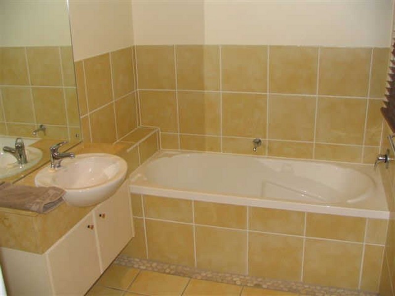 5 Sardinia Pl, Kawana Island QLD 4575