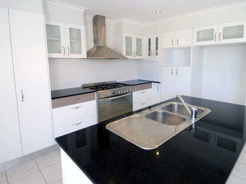 41 Tarawa St, Kawana Island QLD 4575