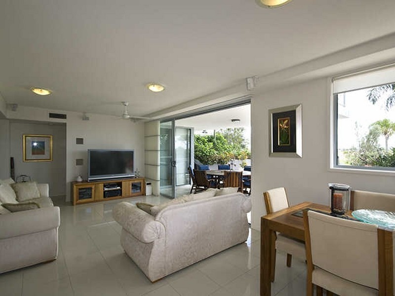 6/51 Grand Pde, Kawana Island QLD 4575