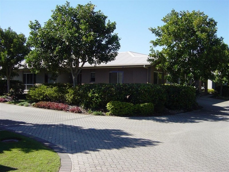158/2 Grand Pde, Kawana Island QLD 4575